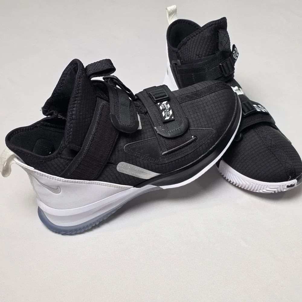 Nike LeBron Soldier 13 SFG Basketball Shoes Mens Size 8 Black and White Sneaker
